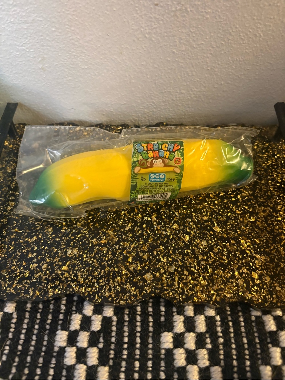 Stretchy Squishy Banana Ja-Ru